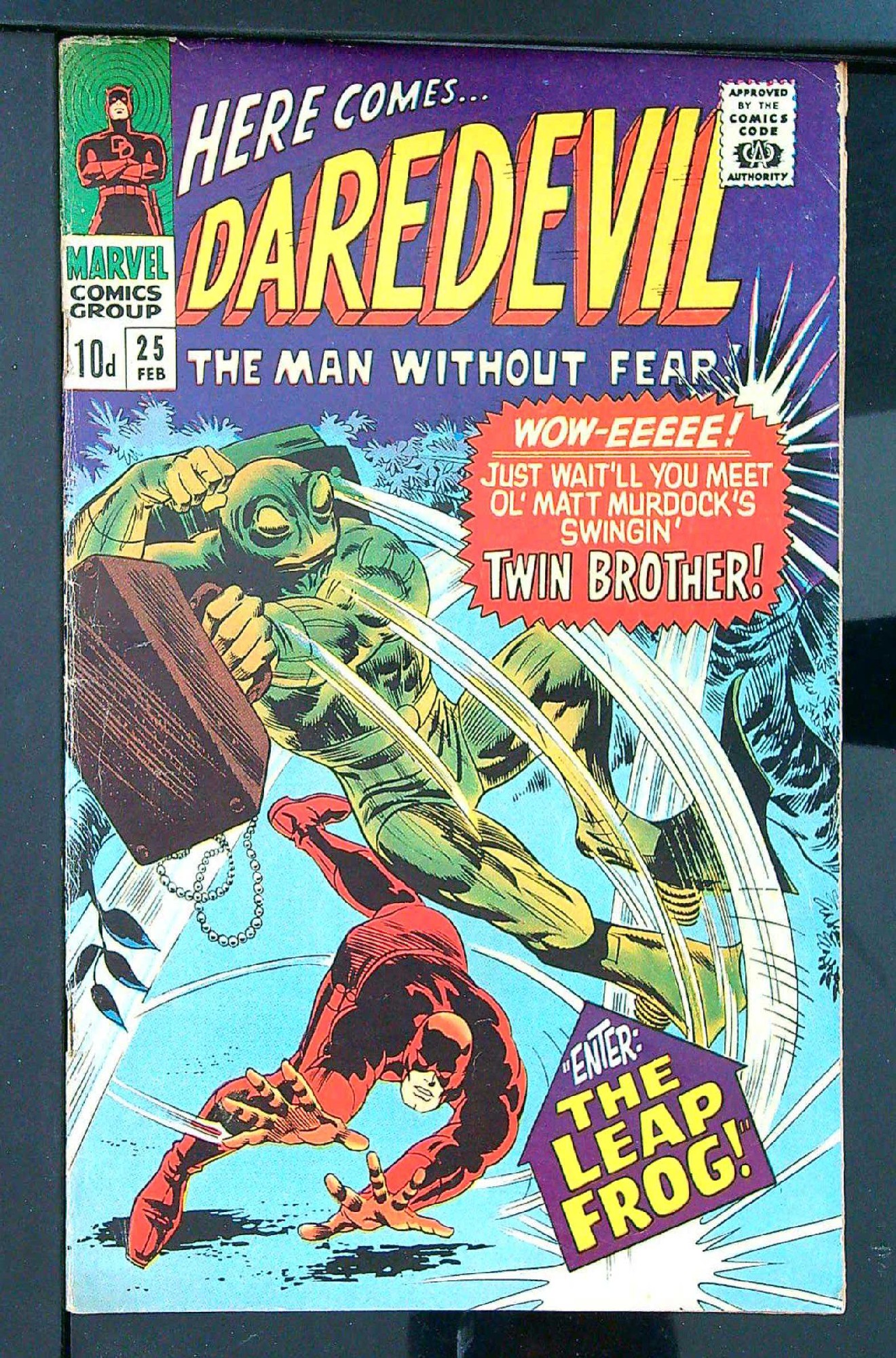 ACTUAL SCAN OF COMIC!<br> Cover of Daredevil (Vol 1) #25. One of 250,000 Vintage American Comics on sale from Krypton!