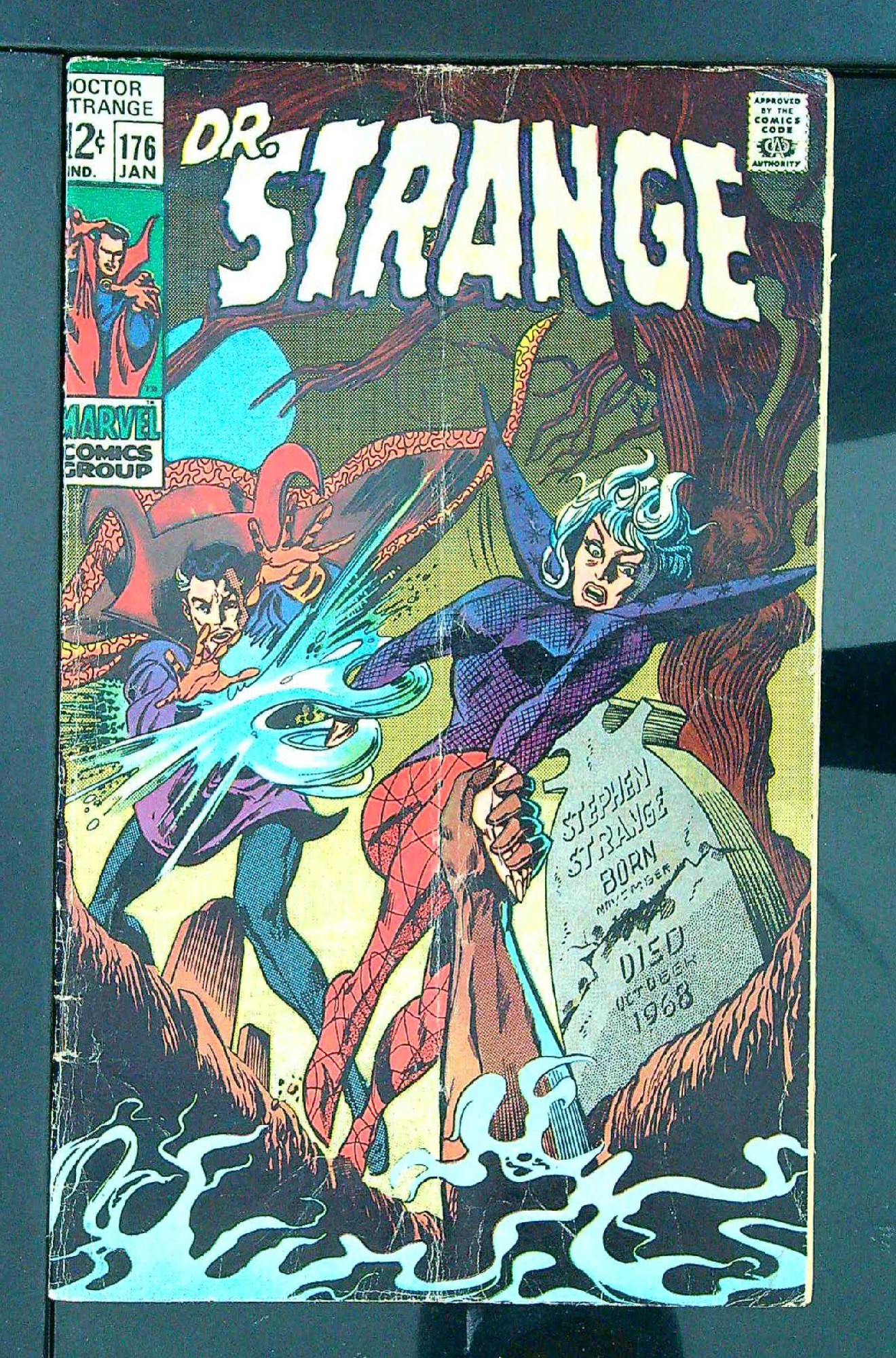 ACTUAL SCAN OF COMIC!<br>Distribution Stamp & Subscription Crease on Cover - See Scan Cover of Doctor Strange (Vol 1) #176. One of 250,000 Vintage American Comics on sale from Krypton!