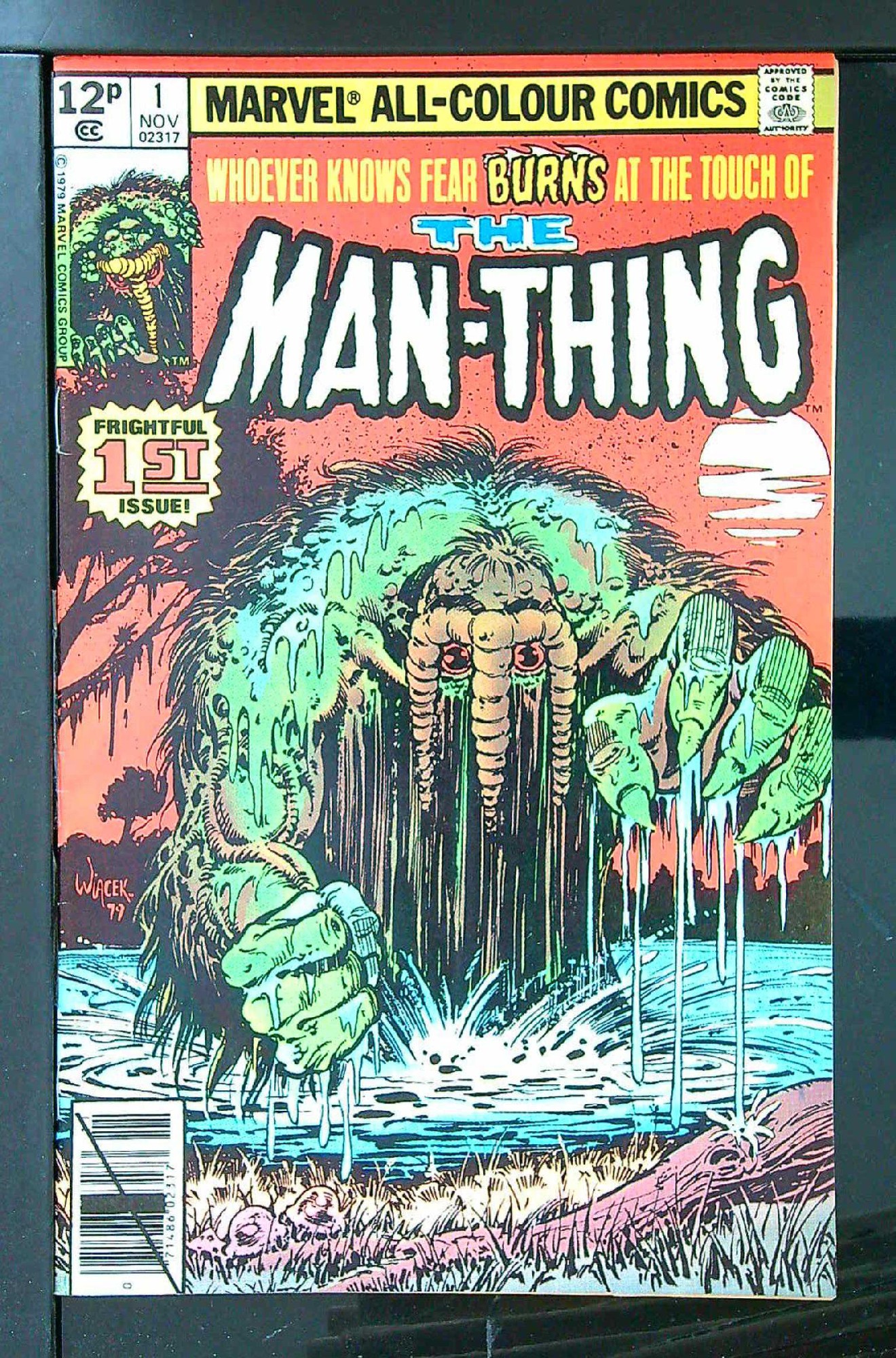 ACTUAL SCAN OF COMIC!<br> Cover of Man-Thing (Vol 2) #1. One of 250,000 Vintage American Comics on sale from Krypton!